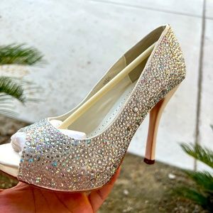 Benjamin London Bridal Shoes size 7 NEVER WORN